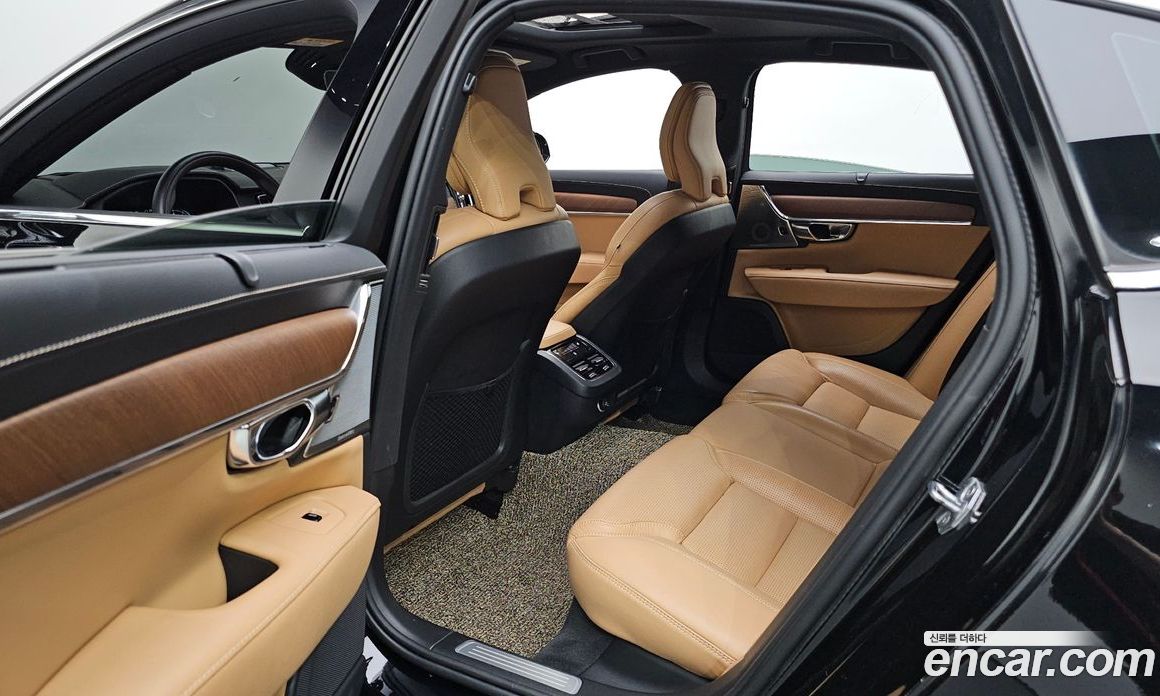 Volvo S90 фото 12