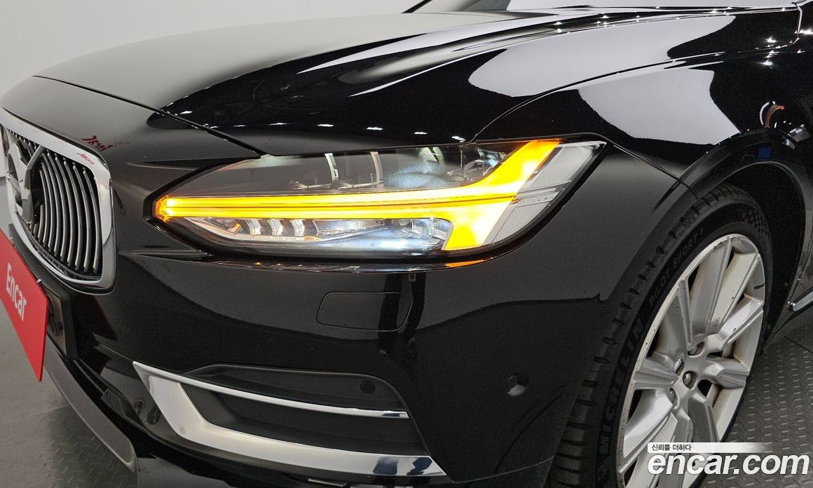 Volvo S90 фото 22