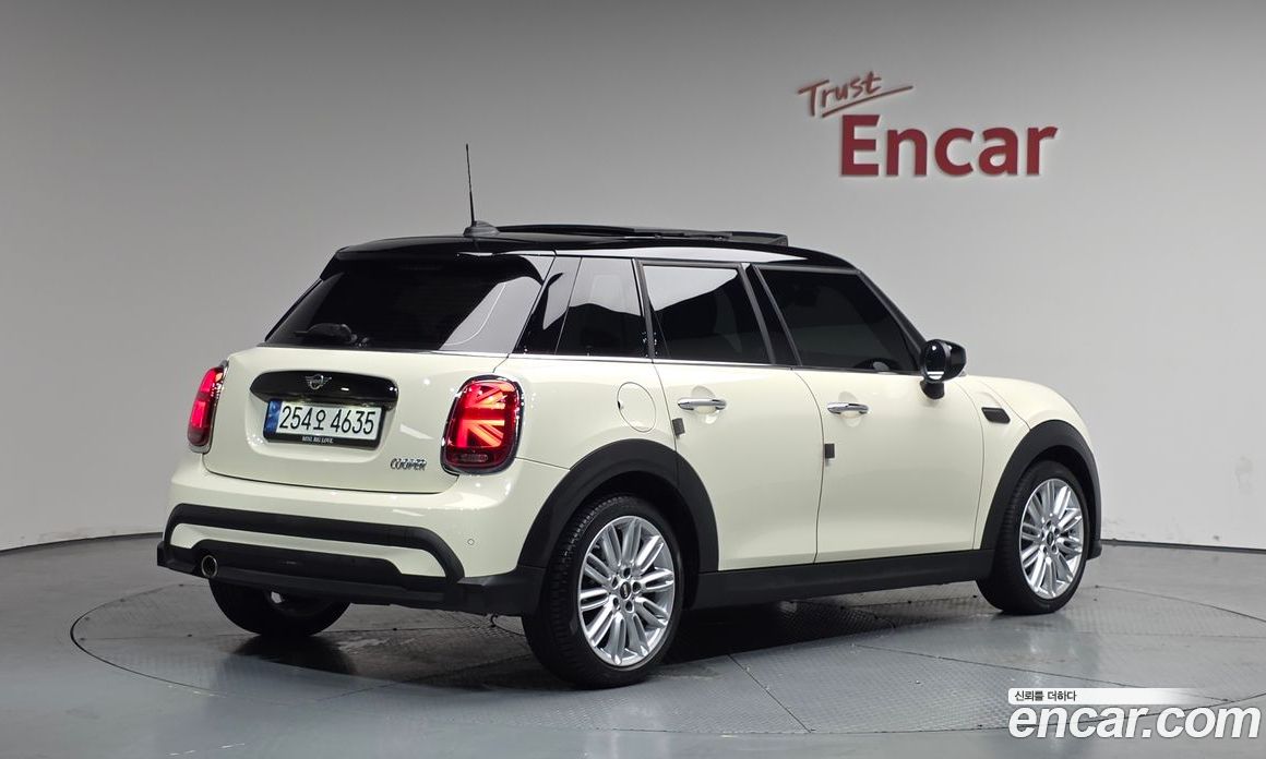 Mini Cooper з Кореї