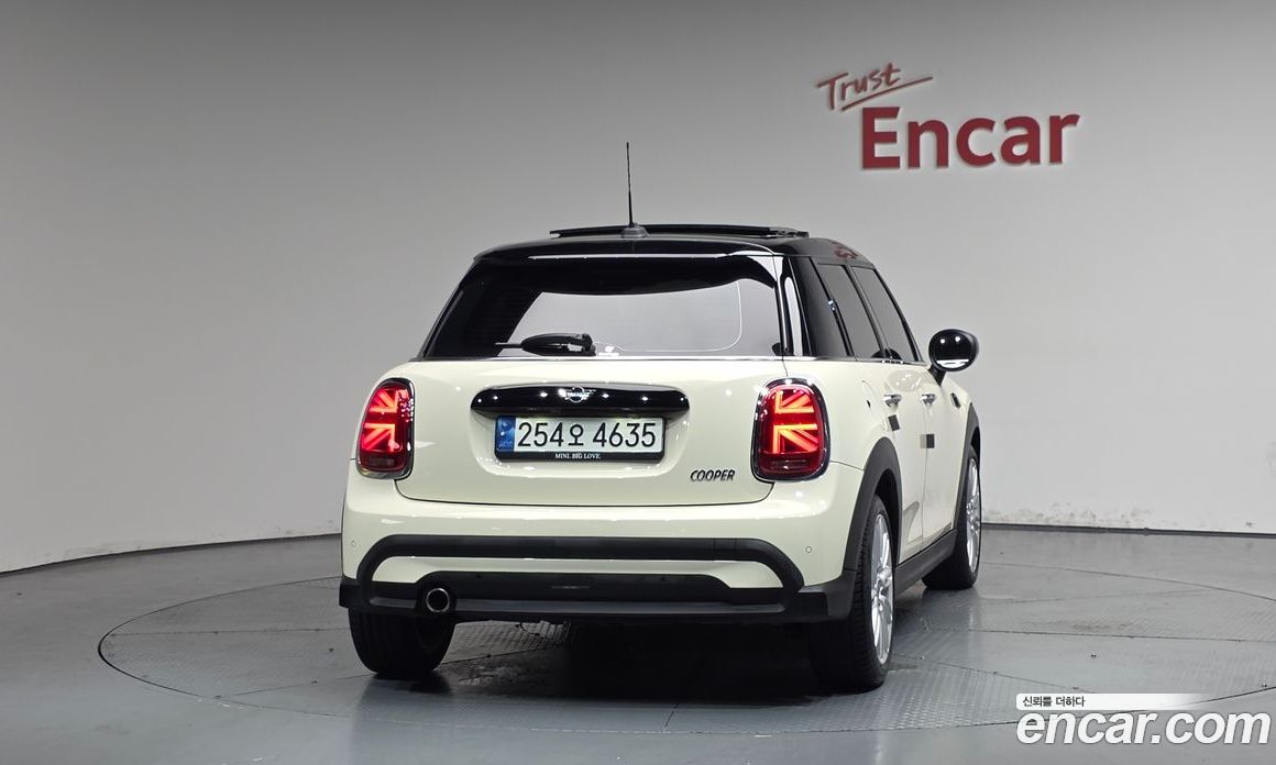 Mini Cooper фото 3