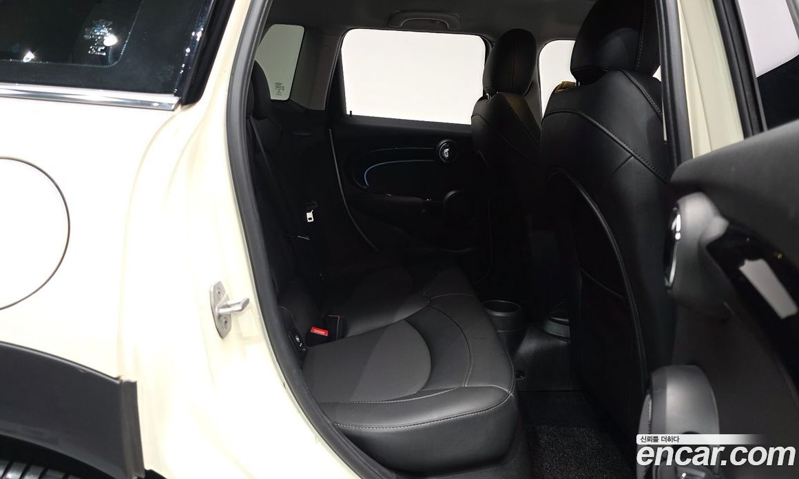 Mini Cooper фото 10