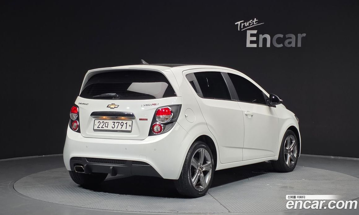 Chevrolet (GM Daewoo) Aveo Hatchback фото 2