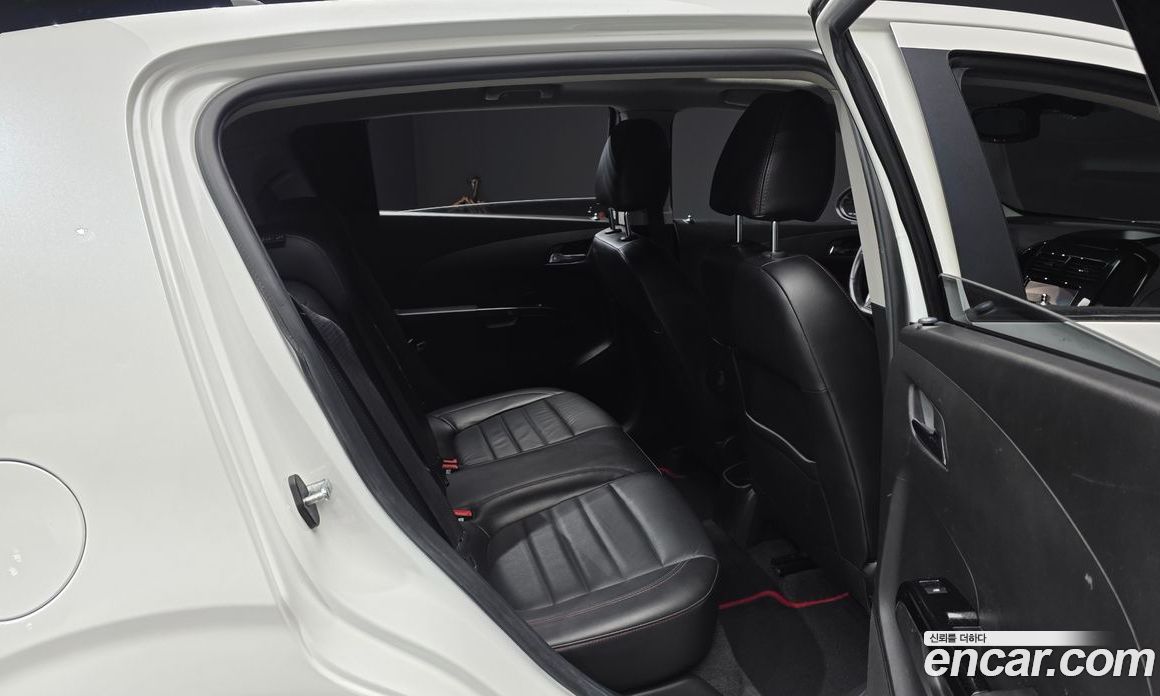 Chevrolet (GM Daewoo) Aveo Hatchback фото 12