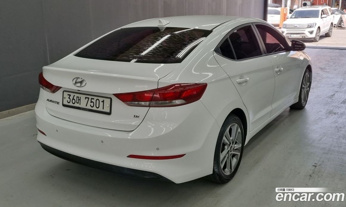 Hyundai Avante (AD) 6th Gen фото 2