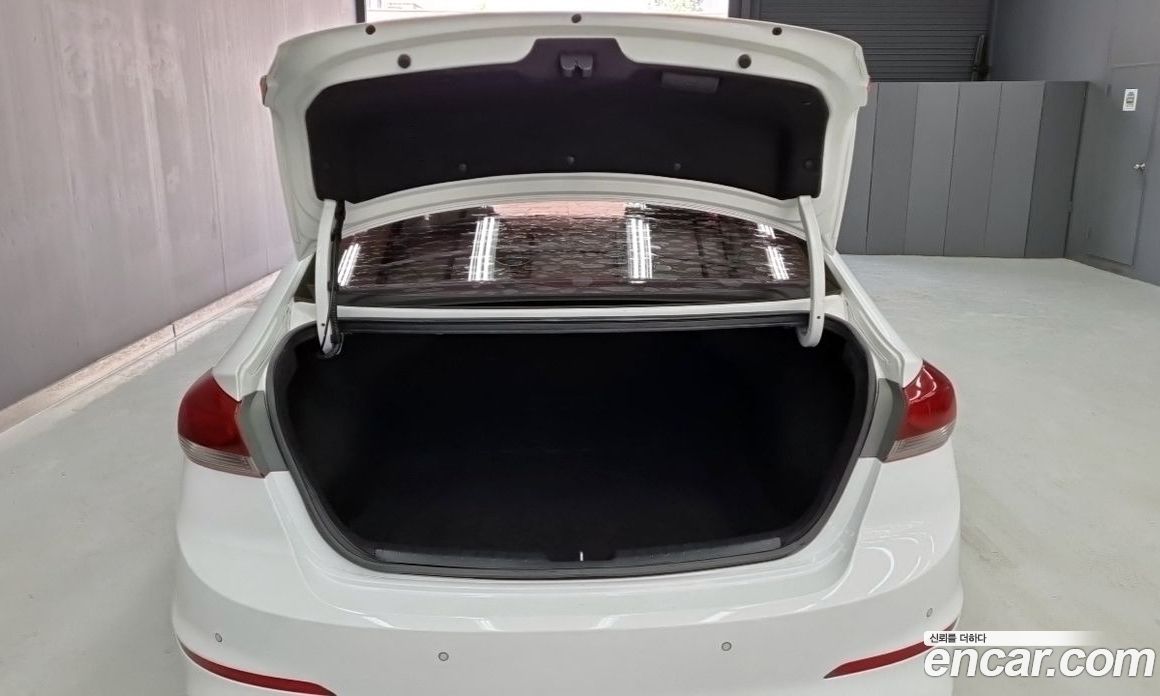 Hyundai Avante (AD) 6th Gen фото 11