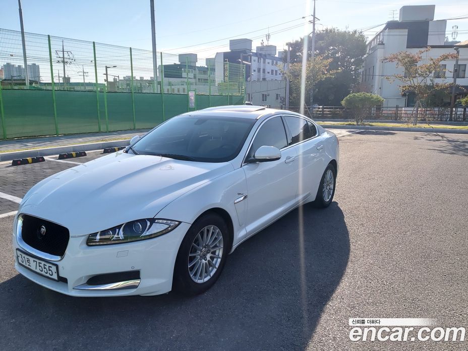 Jaguar XF New фото 3