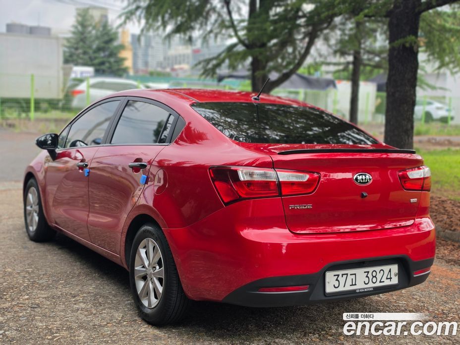 Kia Pride 3rd Gen фото 5