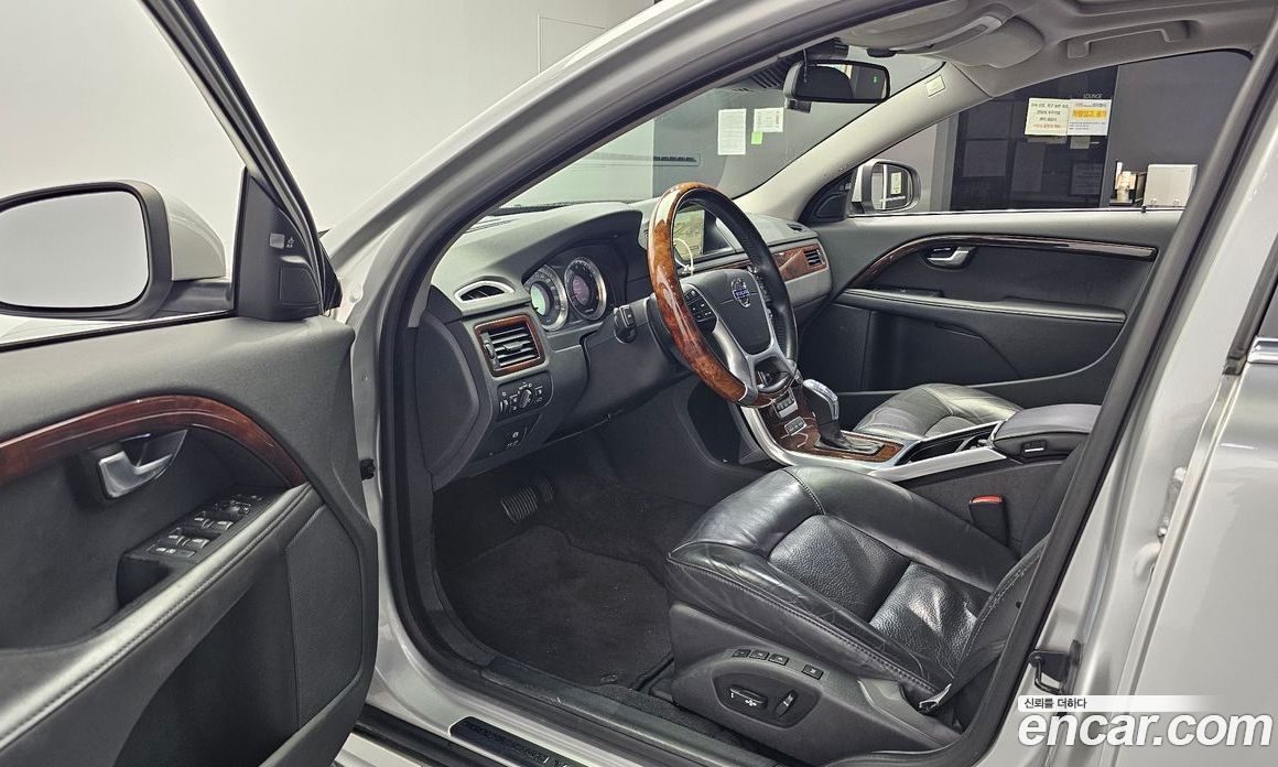 Volvo S80 фото 10