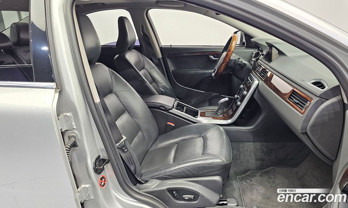 Volvo S80 фото 11