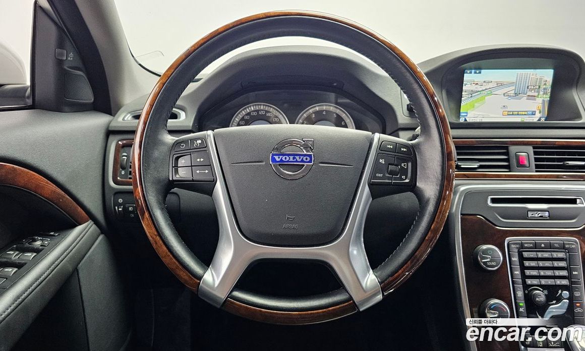 Volvo S80 фото 13
