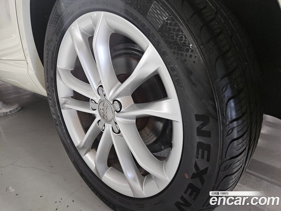 Audi Q3 фото 15