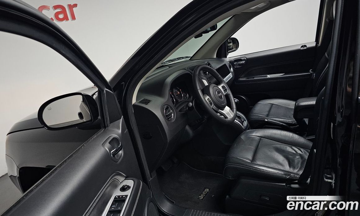 Jeep Compass фото 10
