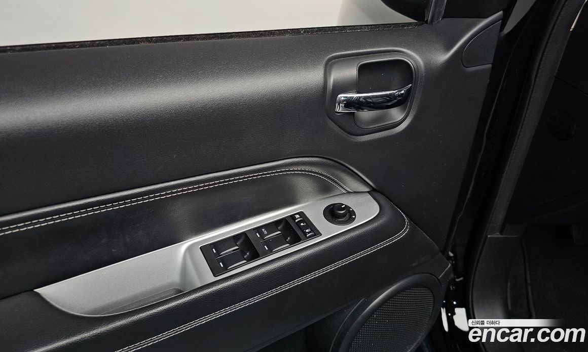 Jeep Compass фото 18