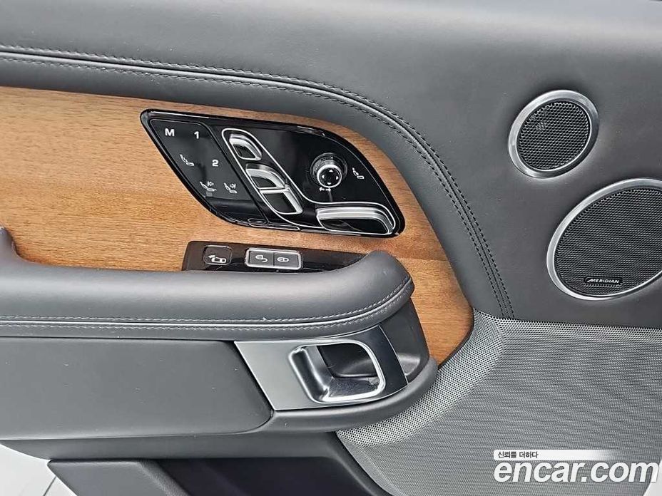 Land Rover Range Rover 4th Gen фото 13