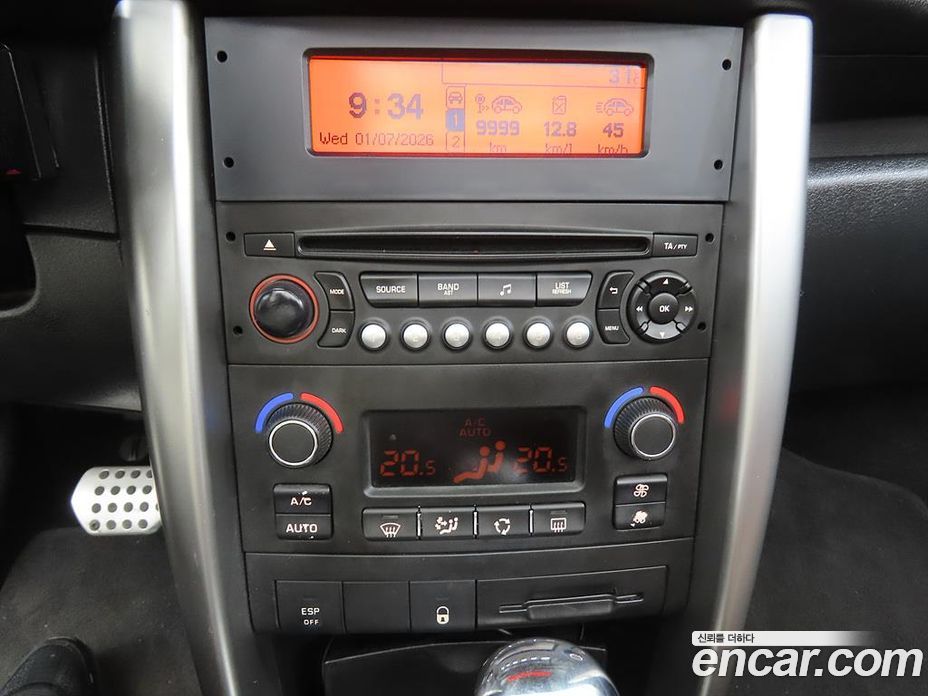 Peugeot 207CC фото 14