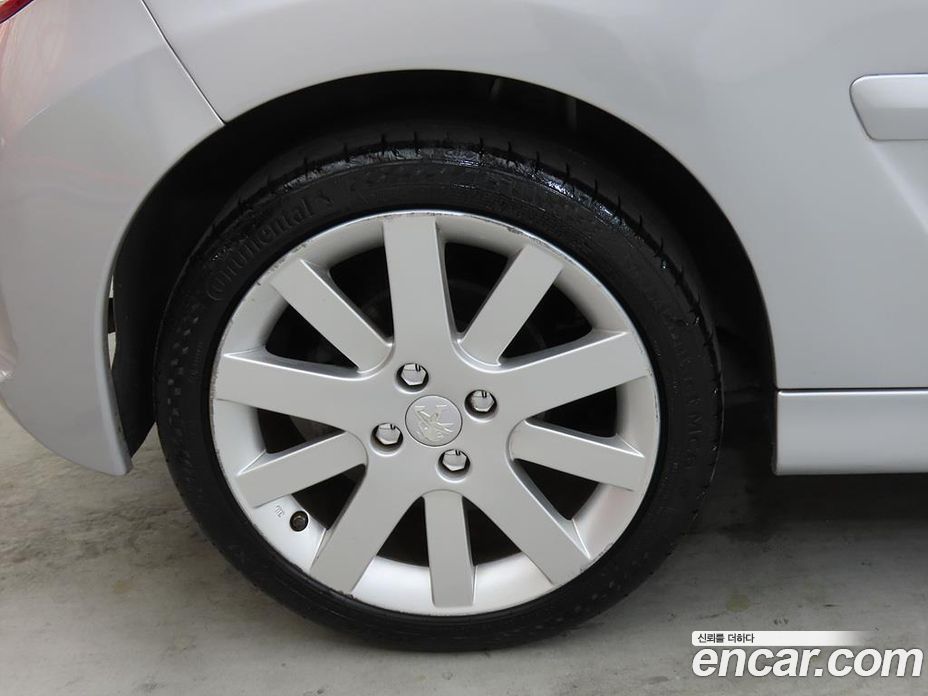 Peugeot 207CC фото 20