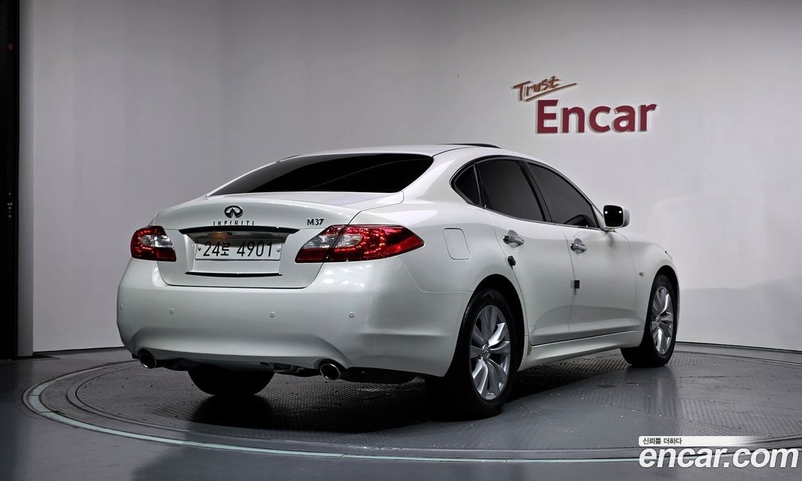 Infiniti M37 фото 2