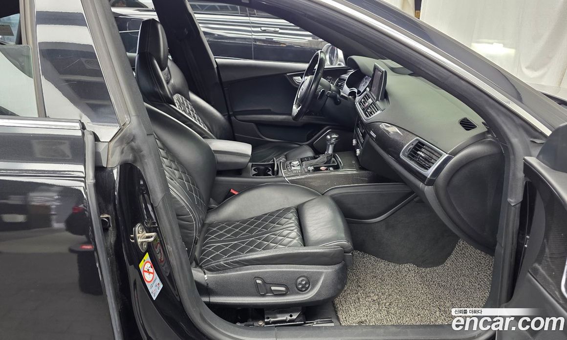 Audi S7 фото 11