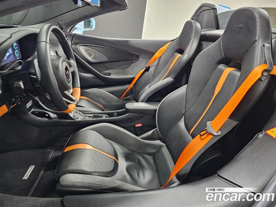 McLaren 570S фото 10