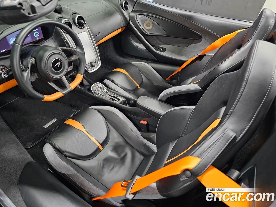 McLaren 570S фото 11