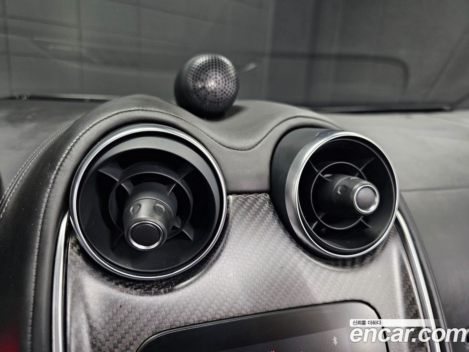 McLaren 570S фото 15
