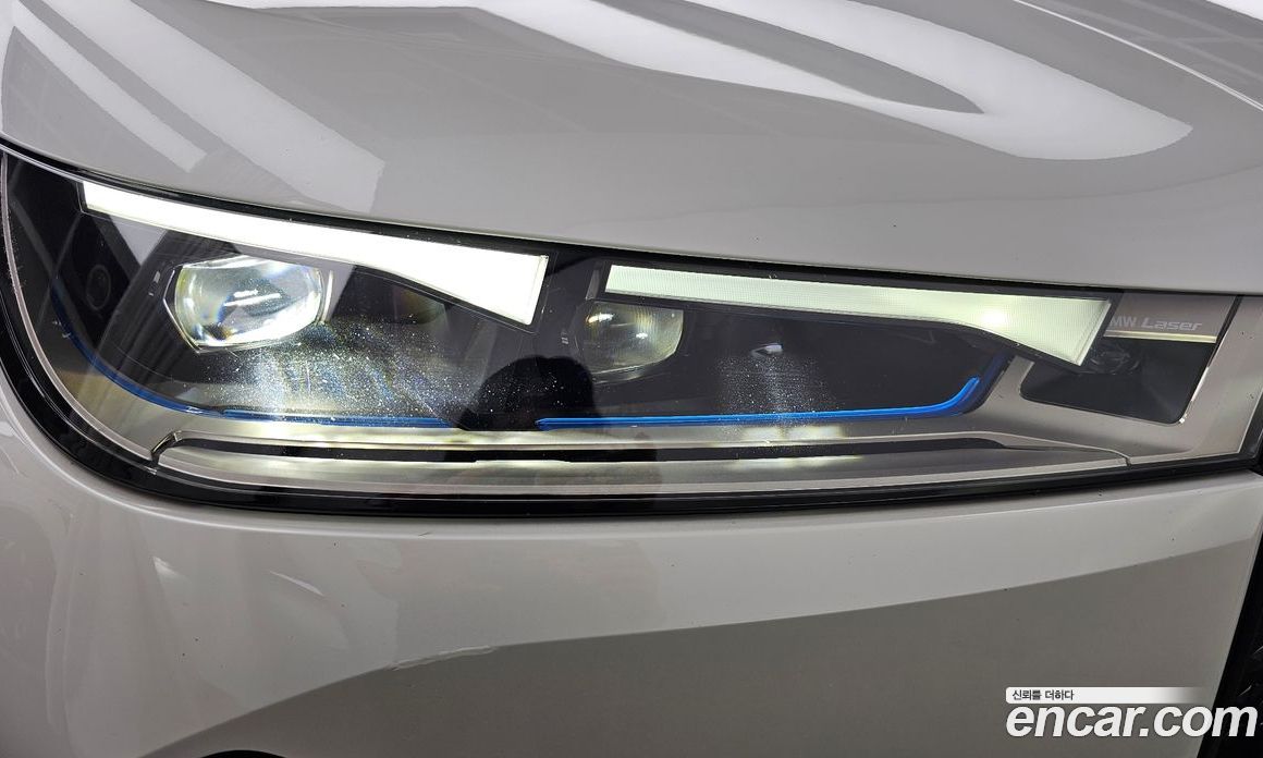BMW iX фото 22