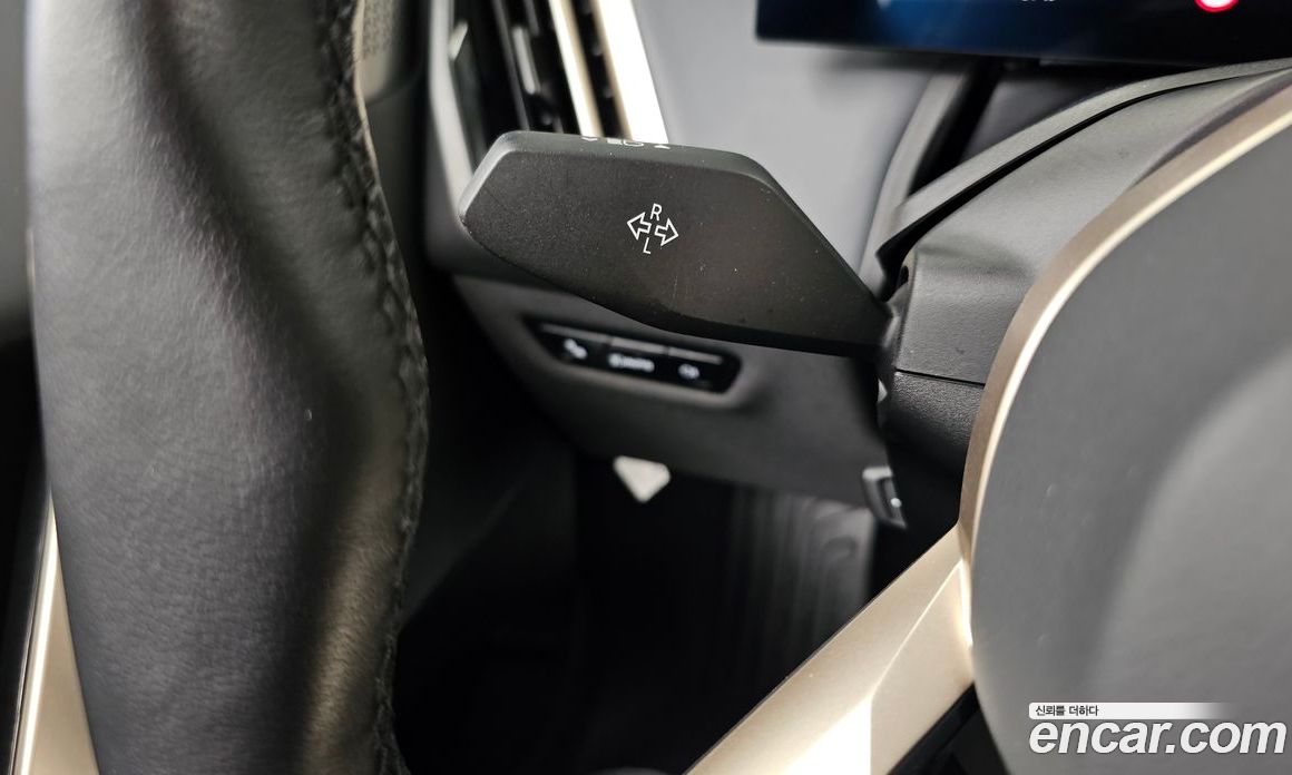 BMW iX фото 27
