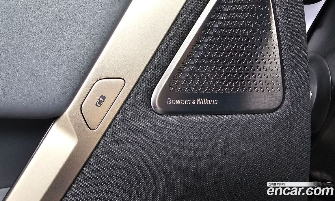 BMW iX фото 35