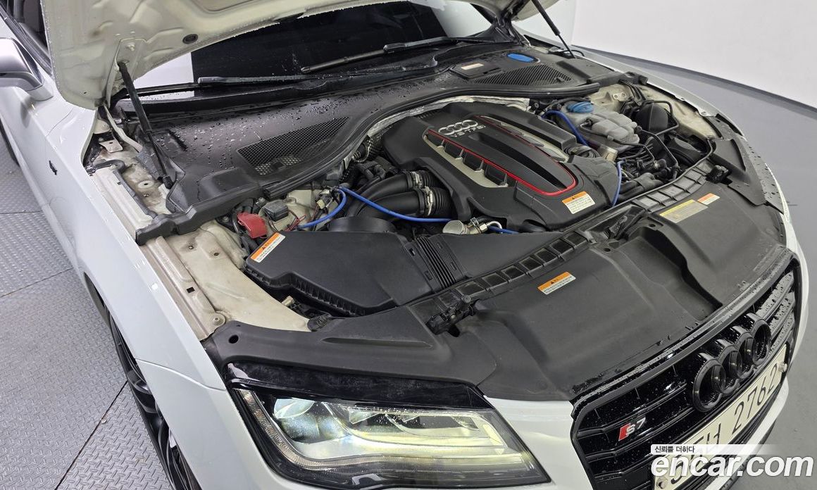 Audi S7 фото 6