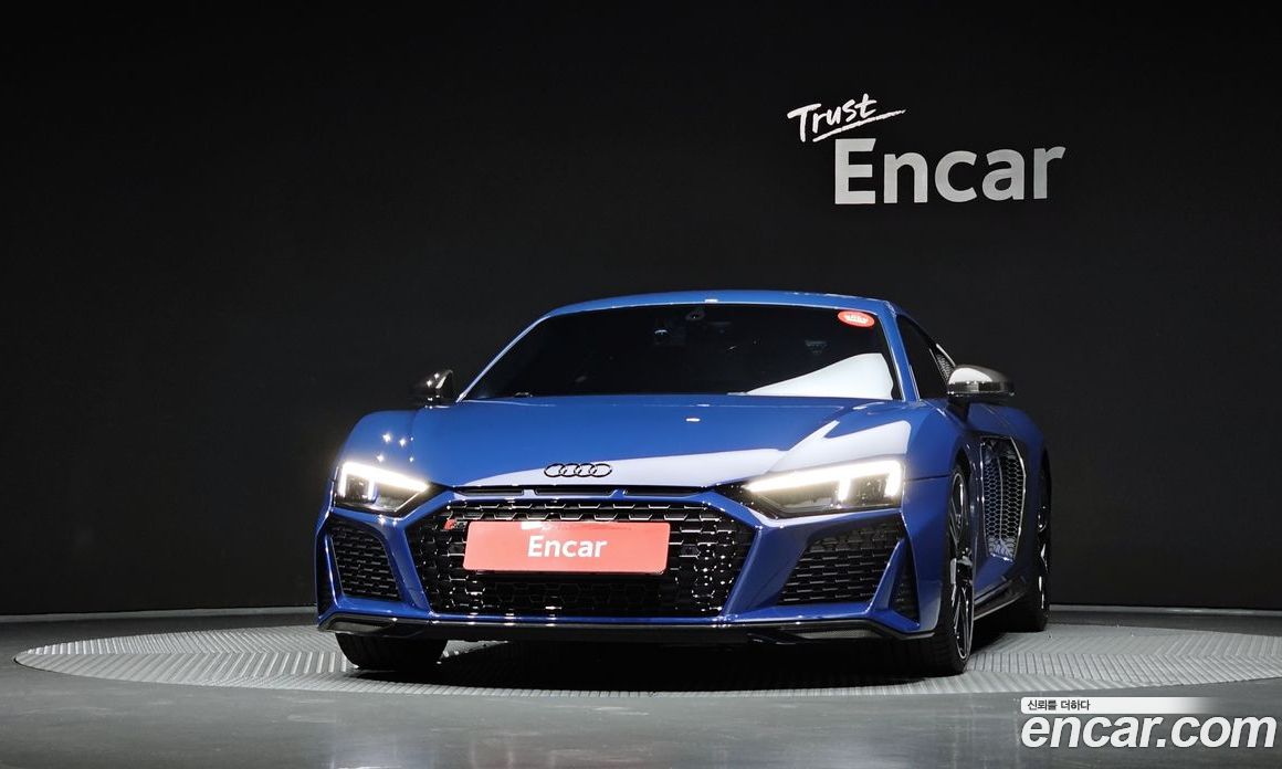 Audi R8 (4S) фото 3
