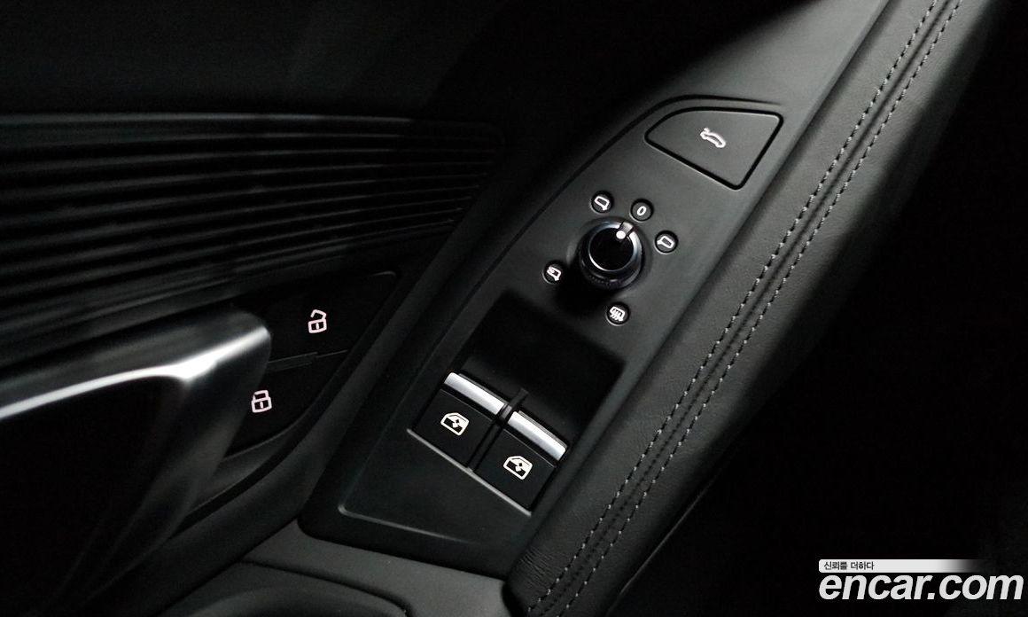 Audi R8 (4S) фото 27