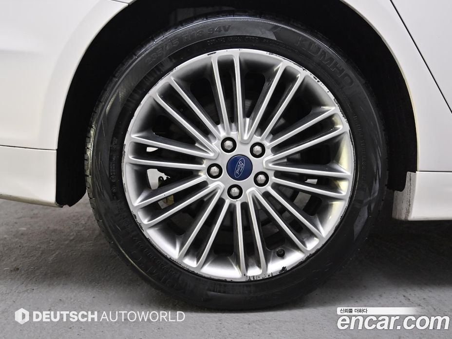 Ford Fusion фото 5