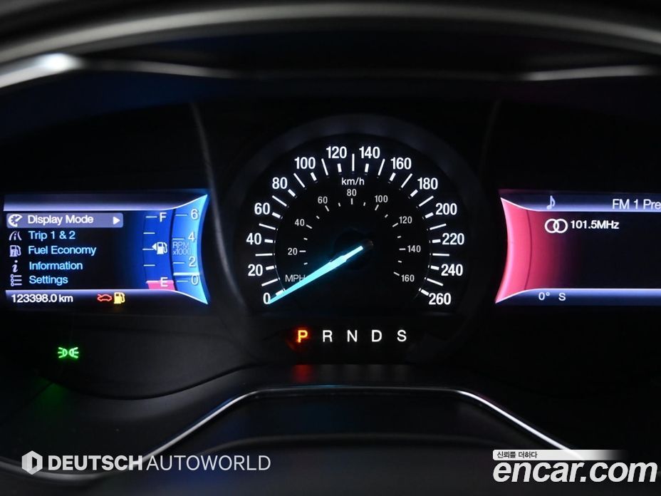 Ford Fusion фото 8