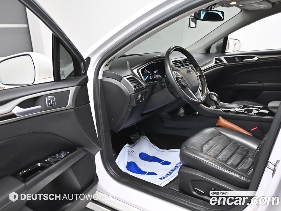 Ford Fusion фото 11