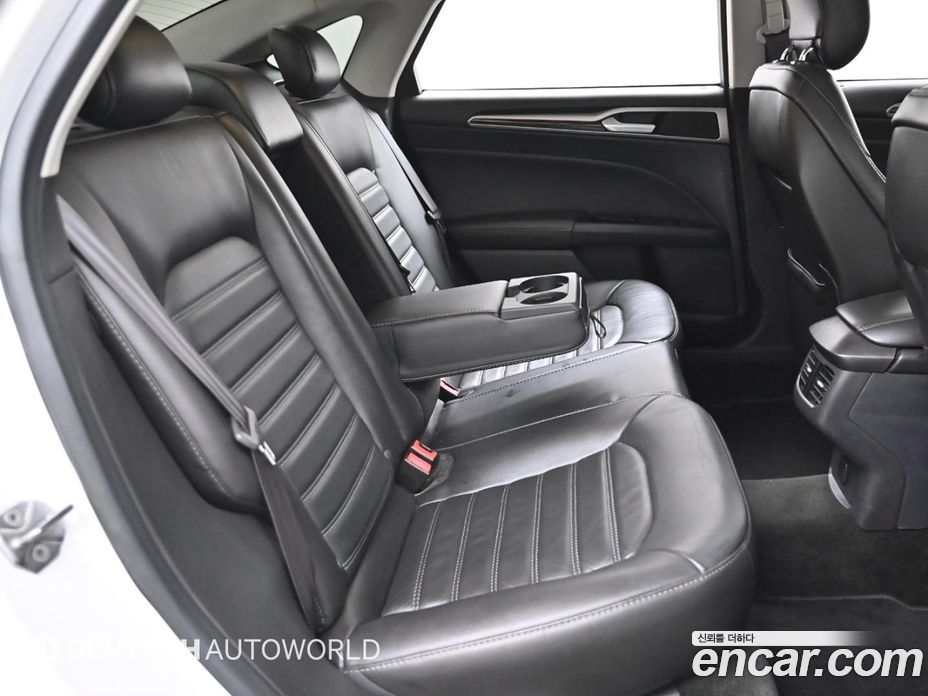 Ford Fusion фото 12