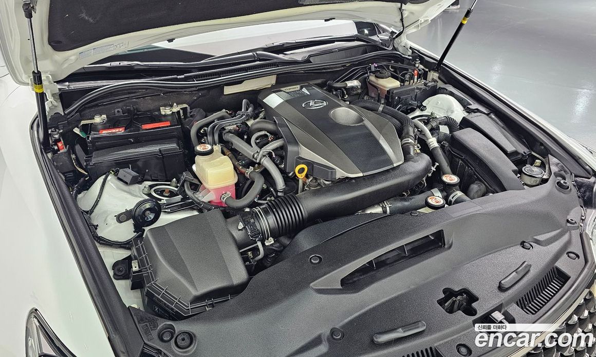 Lexus IS200t фото 6