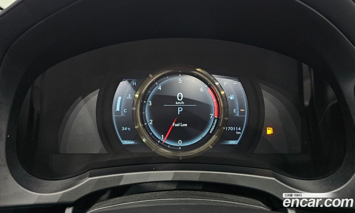 Lexus IS200t фото 8
