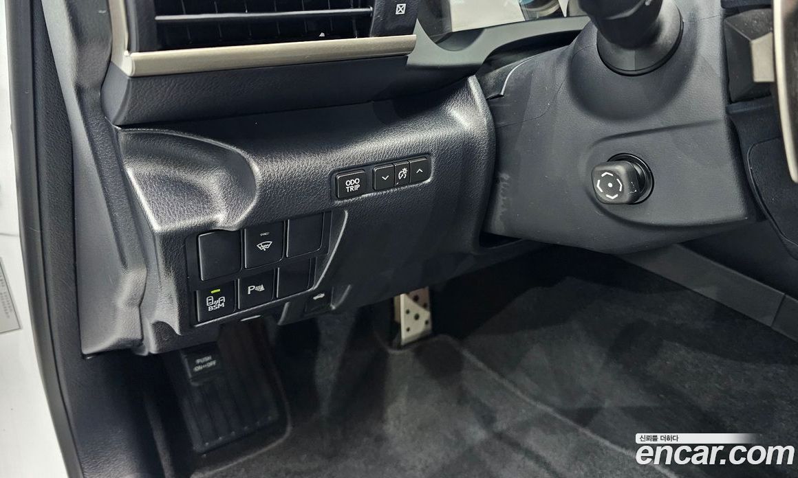 Lexus IS200t фото 17