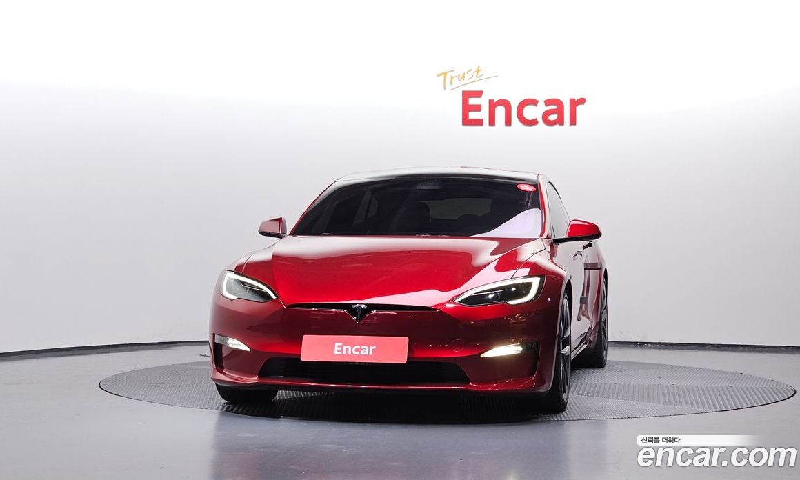 Tesla Model S фото 3