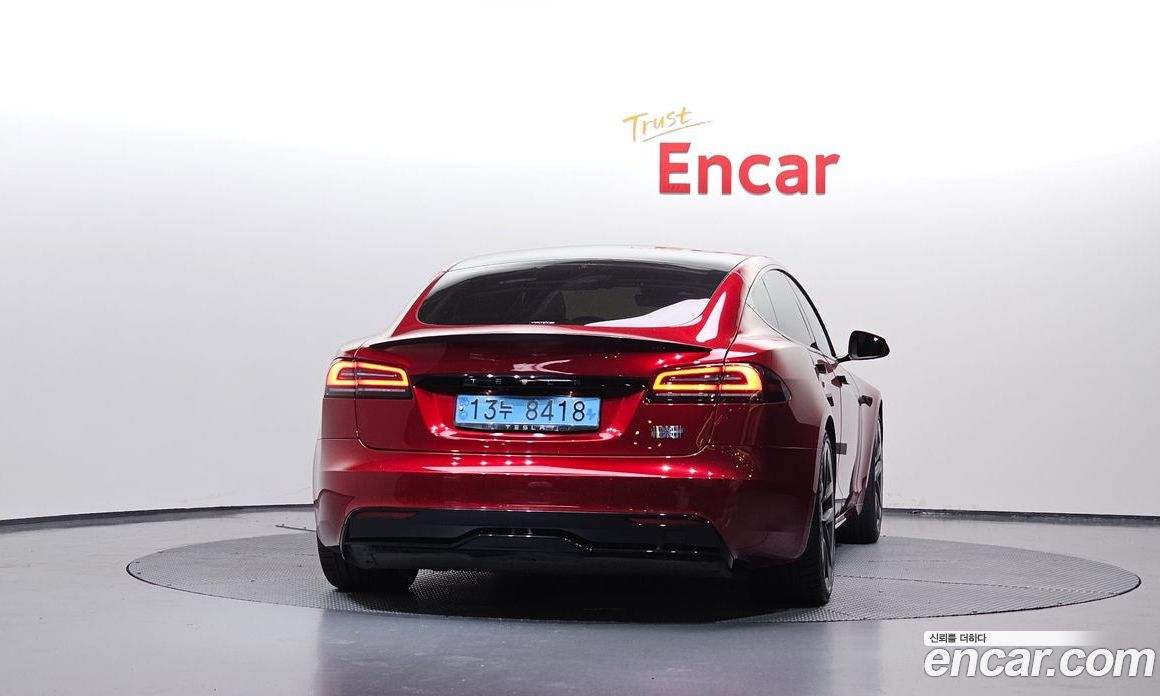 Tesla Model S фото 4