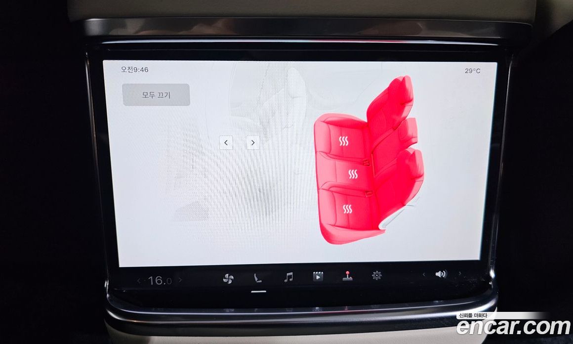 Tesla Model S фото 29