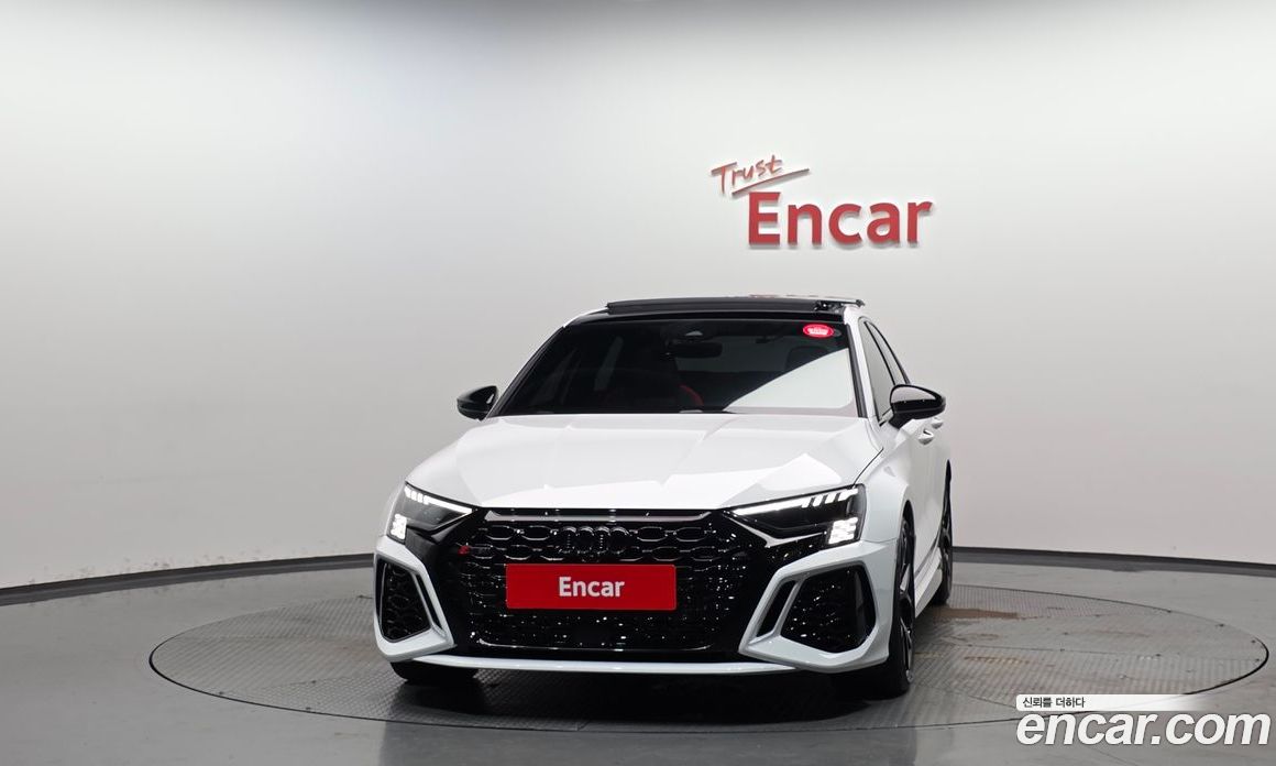 Audi RS3 (8Y) фото 3