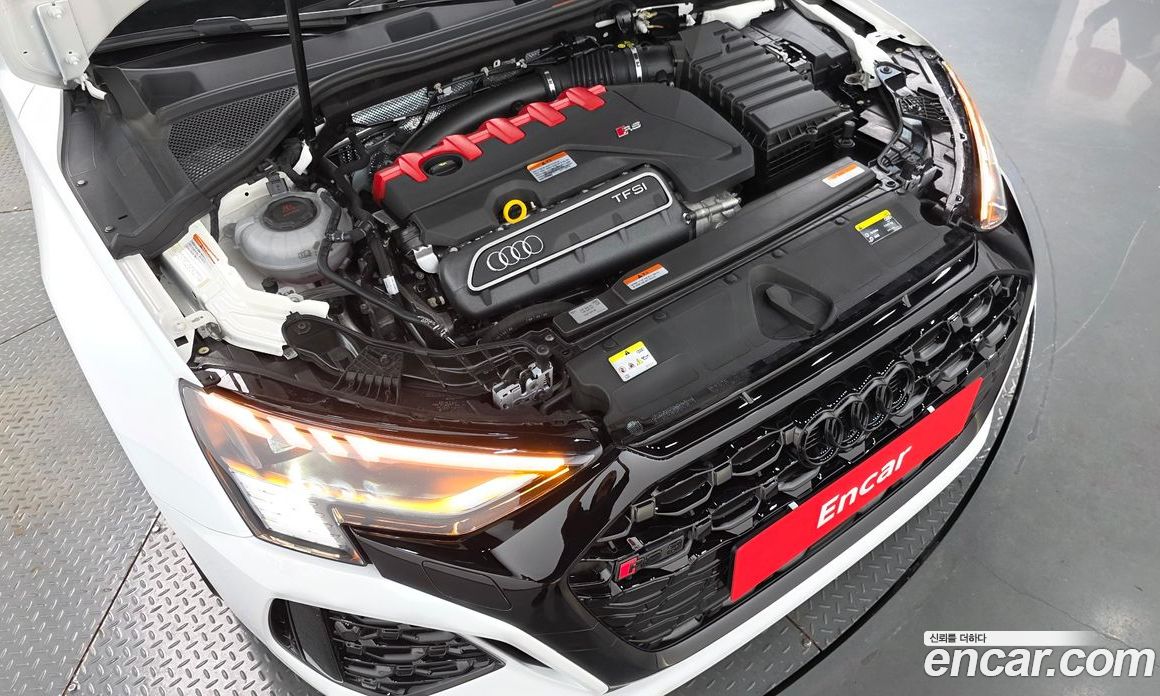 Audi RS3 (8Y) фото 6