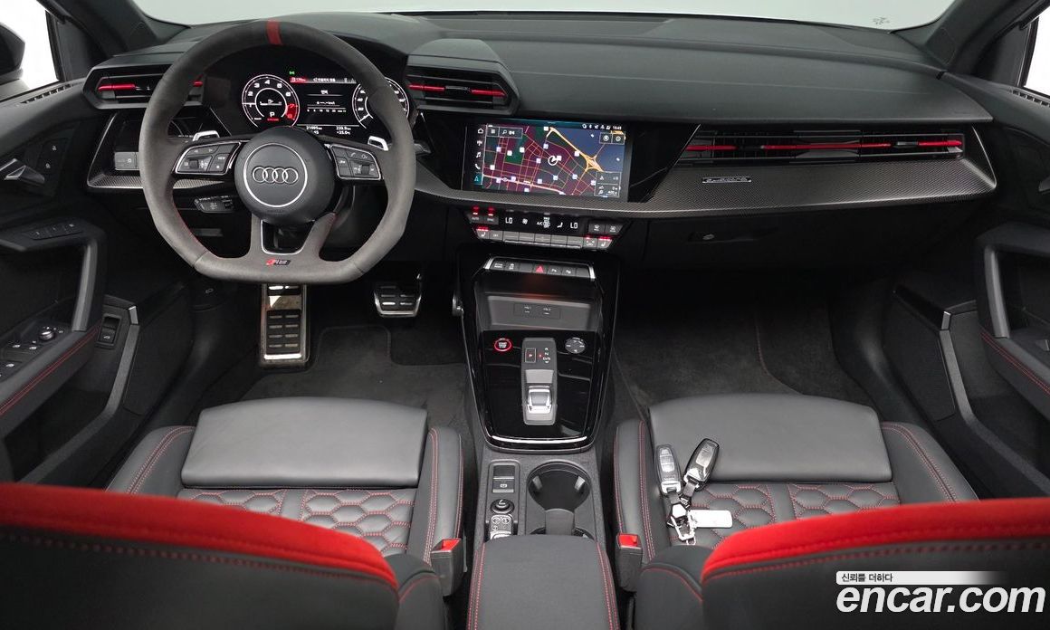 Audi RS3 (8Y) фото 7