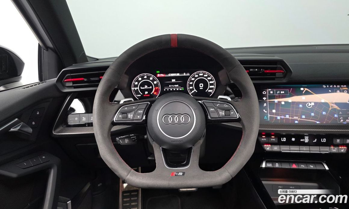 Audi RS3 (8Y) фото 12