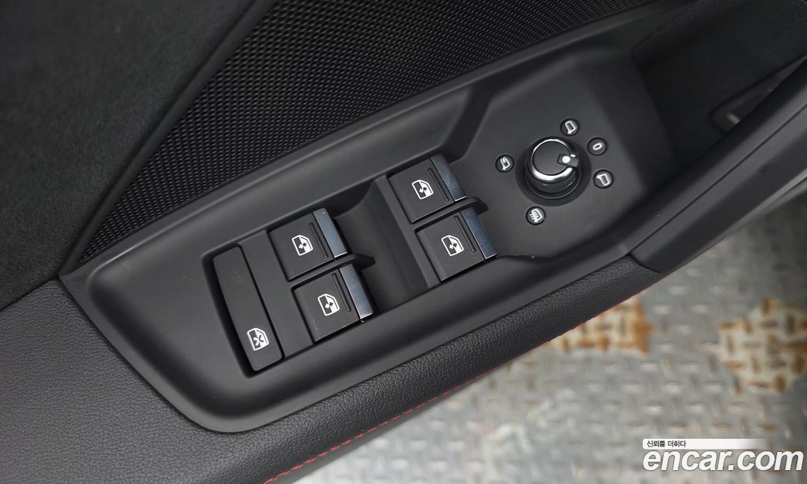 Audi RS3 (8Y) фото 29
