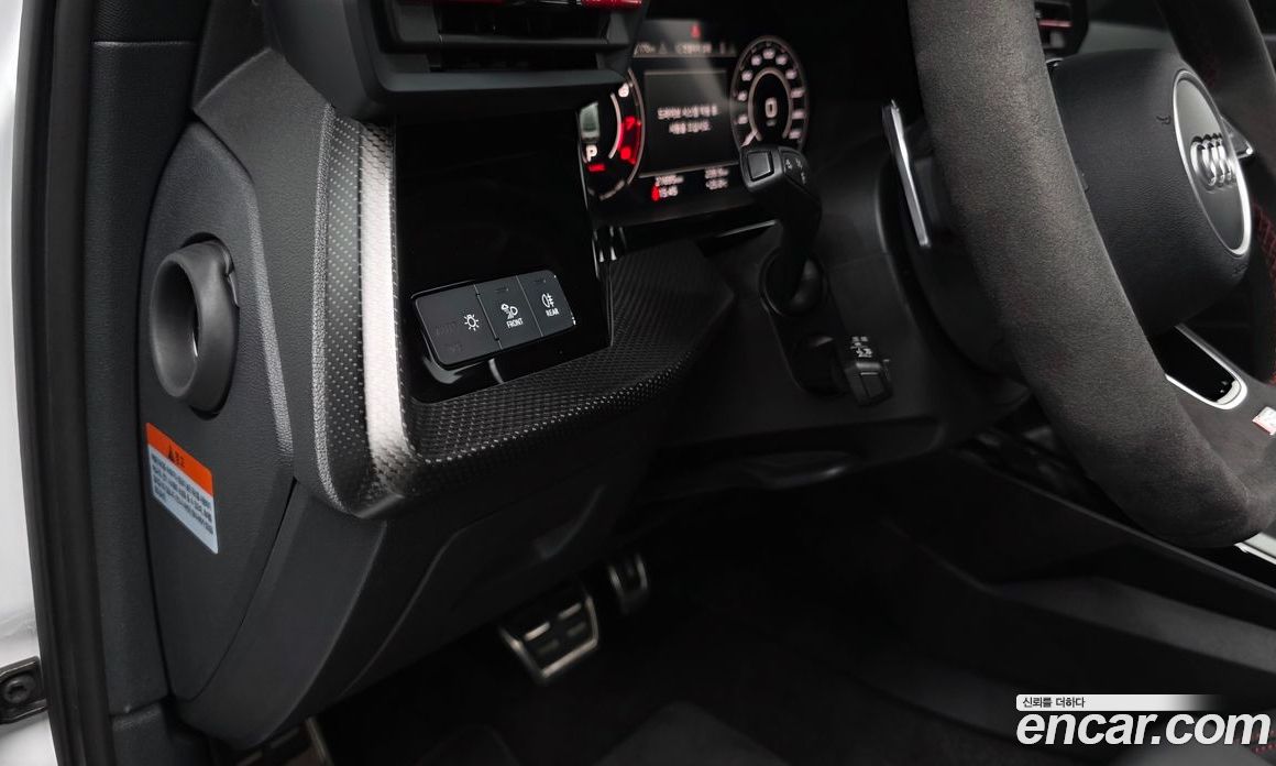 Audi RS3 (8Y) фото 31