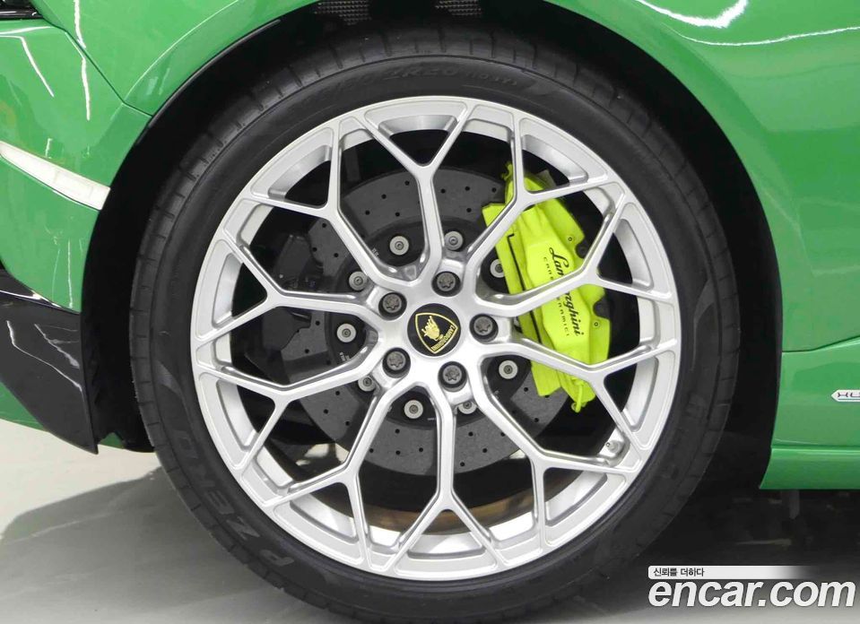 Lamborghini Huracan фото 9