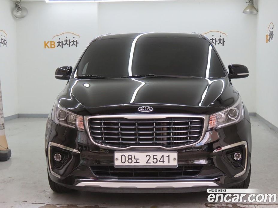 Kia Carnival 3rd Gen Restyling фото 3