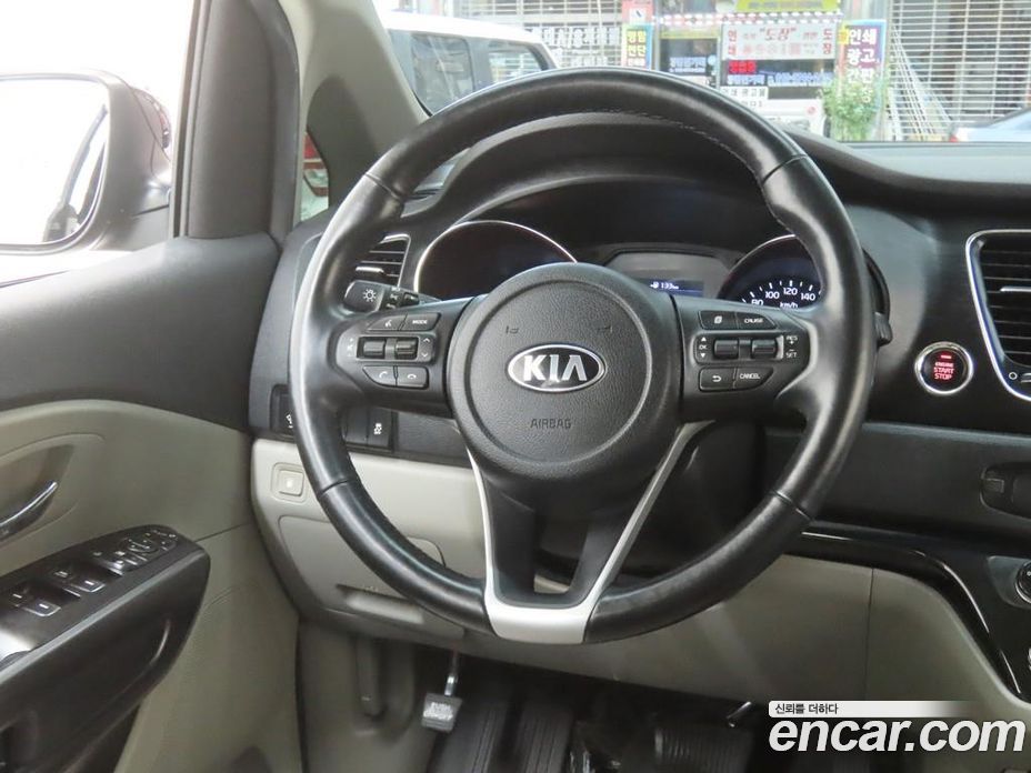Kia Carnival 3rd Gen Restyling фото 19